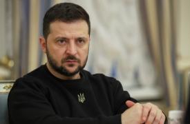 Ουκρανία: Ο Ζελένσκι καλεί τις αμυντικές βιομηχανίες να παράγουν όπλα στη χώρα του