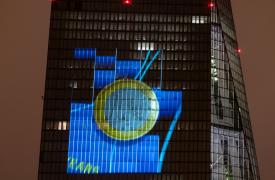 ΕΚΤ: Στάση αναμονής με το βλέμμα σε ευρώ - δολάριο και γεωπολιτική αβεβαιότητα