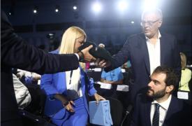 Σε κατάσταση Frozen η Έφη, ο Κασσελάκης μοιράζει πίτσες - Τι μάθαμε φέτος στη ΔΕΘ