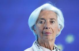 Λαγκάρντ: Τα επιτόκια θα παραμείνουν περιοριστικά για όσο χρειαστεί