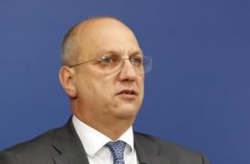 Οικονόμου: Προτεραιότητα για την ΕΕ η αντιμετώπιση των διεθνών εγκληματικών δικτύων