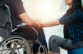 ΗΠΑ: Δοκιμάζονται πρώτη φορά συνδυστικά εμφυτεύματα στον εγκέφαλο για τετραπληγικούς