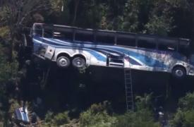 Τουλάχιστον 1 νεκρός και πολλοί τραυματίες σε ανατροπή λεωφορείου στη Νέα Υόρκη