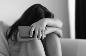 «Το νιώθω σαν φίλο»: 1 στους 4 έφηβους στρέφεται στο ChatGPT για την ψυχική του υγεία