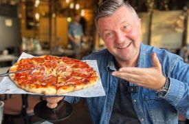 «Πού θα φας»: Η πίτσα που… παίρνει φωτιά και τα κορυφαία ζυμαρικά από βραβευμένο Ιταλό Σεφ!