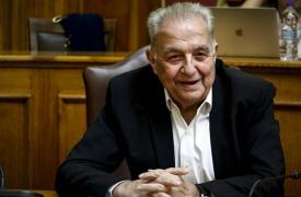 Ο Αλέκος του πολιτισμού, του χρηματοπιστωτικού, και του Πουλαντζά - Η Ρένα και το ρεύμα - Σωσίβιο Μενδώνη σε Μπακογιάννη