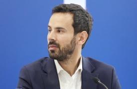 Ρωμανός για επιστολική ψήφο στις ευρωεκλογές: Είναι μια μεγάλη κοινωνική μεταρρύθμιση που ενισχύει τη Δημοκρατία