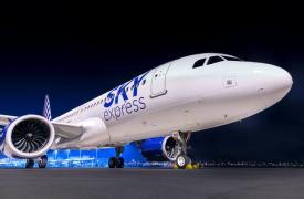 Η μαγεία των εορτών περνά μέσα από τη SKY express για μια ταξιδιωτική εμπειρία που αξίζει ο κάθε επιβάτης