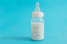 Γαλλία: Η Lactalis ανακάλεσε παρτίδες βρεφικού γάλακτος σε 18 χώρες λόγω παρουσίας τοξίνης