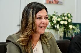 Ζαχαράκη: «Θα επεκτείνουμε το ψηφιακό φροντιστήριο σε όλο το Λύκειο» - Η προσφορά από την Microsoft