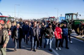 Μηνύματα Κυριάκου στους αγρότες ενόψει ευρωεκλογών - Ποιους φορείς κάλεσαν τα κόμματα για τα ομόφυλα στη Βουλή;