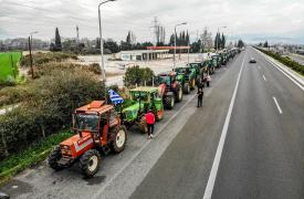 Αγρότες: Αποκλεισμοί στο τελωνείο Ευζώνων και στη Χαλκιδική