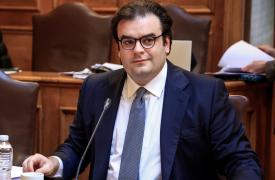Πιερρακάκης: Δεν δίνουμε υποσχέσεις, δίνουμε λύσεις