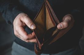 Πρωταθλήτρια στην «υποκειμενική φτώχεια» η Ελλάδα στην ΕΕ
