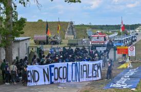 Γερμανία: Διαδηλωτές επιχείρησαν να μπουν στο εργοστάσιο της Tesla