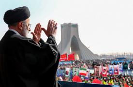 Αγνοείται η τύχη του Ιρανού προέδρου μετά την πτήση - θρίλερ: «Κινδυνεύει η ζωή του»