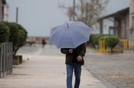 Βροχές στo μεγαλύτερο κομμάτι της χώρας αναμένονται σήμερα- Βελτιωμένος ο καιρός την Κυριακή του Πάσχα