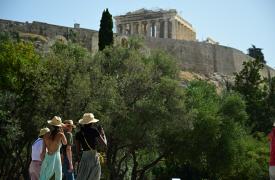 Η κλιματική κρίση μας κλέβει τον ύπνο: Τι δείχνει νέα μελέτη, σε ποια θέση κατατάσσεται η Αθήνα