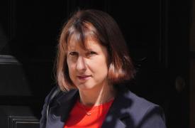 «Σημαντική η σχέση του ΗΒ με τους Ευρωπαίους γείτονες του» λέει η Βρετανίδα υπ. Οικονομικών