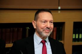 Στουρνάρας: Aναπτυσσόμαστε με διπλάσιο ρυθμό από τους εταίρους μας - Η Ελλάδα θέλει πιο πολλές τράπεζες