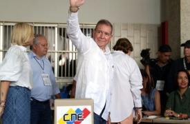 Βενεζουέλα: Αποφυλακίσθηκε ο αντιπολιτευόμενος Χουάν Πάμπλο Γκουανίπα, σύμμαχος της Ματσάδο