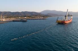 ΑΔΜΗΕ: Πώς προχωρούν οι διασυνδέσεις των νησιών - «Στην πρίζα» και οι υπόλοιπες Κυκλάδες το 1ο εξάμηνο 2026