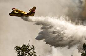 Φωτιά στο Άνω Σούλι Μαραθώνα – Επιχειρούν και εναέρια μέσα