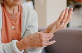 Υγεία: Πώς να αποτρέψετε την οστεοπόρωση πριν να είναι πολύ αργά