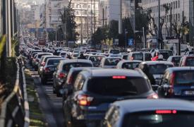 Κυκλοφοριακό: Το 60% των εργαζομένων μετακινούνται με ΙΧ, ταξί ή δίκυκλο
