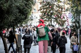 Εορταστικό ωράριο: Πώς θα λειτουργήσουν τα καταστήματα