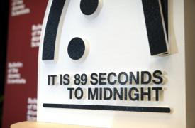 ΗΠΑ: Τα μεσάνυχτα πιο κοντά από ποτέ στο Ρολόι της Αποκάλυψης