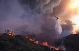 Πολύ υψηλός κίνδυνος πυρκαγιάς αύριο Πέμπτη σε πέντε περιφέρειες
