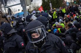 Γερμανία: Περισσότεροι από ποτέ οι εξτρεμιστές - Αυξάνονται οι νέοι με τάσεις για βία