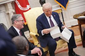 Times: «Όχι» Στάρμερ σε Τραμπ στη χρήση βρετανικών βάσεων για επίθεση στο Ιράν