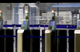 Οι ΗΠΑ επεκτείνουν τον κατάλογο κρατών στα οποία επιβάλλουν ταξιδιωτική απαγόρευση