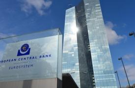 ΕΚΤ: Τι θα αποφασίσει στη συνεδρίαση της Πέμπτης - Τα 5 ερωτήματα των αγορών
