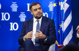 Μαρινάκης: Είμαστε η γενιά που πρέπει να ανοίξει τη συζήτηση για το δημογραφικό