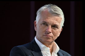 H UBS αυξάνει κατά 10% το pool των μπόνους - Δεν αλλάζει την αμοιβή του Ερμότι