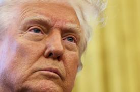 Καπελάκια «Trump 2028» πωλούνται στο ηλεκτρονικό κατάστημα του Ντόναλντ Τραμπ