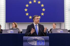 Tζιτζικώστας: Καμπανάκι για παγκόσμια κρίση τιμών λόγω Ορμούζ – Διασφαλισμένη η επάρκεια καυσίμων