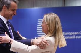 Στη Ρώμη για αμυντικά και ενέργεια - Στέφανος και Ζωή - Το πολιτικό θρίλερ του ΠΑΣΟΚ: Mια σειρά έκπληξη!