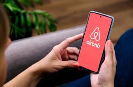 Airbnb: 6 τρόποι για ασφαλείς κρατήσεις και προστασία από διαδικτυακές απάτες