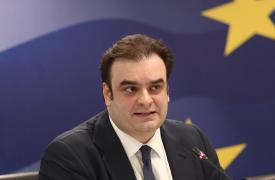 Πιερρακάκης: Έπεσε στο μισό η παραοικονομία στην Ελλάδα – Νέα εργαλεία για την αύξηση των εσόδων
