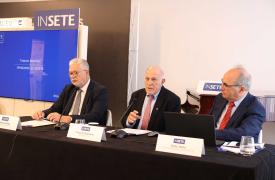 ΙΝΣΕΤΕ: Στα 30,2 δισ. ευρώ το 2024 η άμεση συνεισφορά του τουρισμού στην ελληνική οικονομία