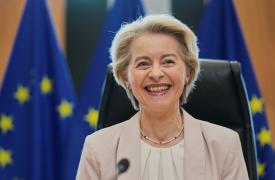 Περιοδεία Λάιεν σε κράτη της ΕΕ για την ενίσχυση της αλληλεγγύης και της άμυνας