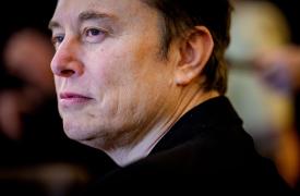 Bloomberg: Ο Μασκ αναλαμβάνει επικεφαλής πωλήσεων της Tesla σε Ευρώπη και ΗΠΑ