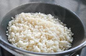 Τι είναι το «Boy Kibble»; Η viral τάση που υπόσχεται πρωτεΐνη