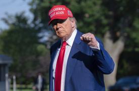 Politico: Ευρώπη προσοχή - Ο Τραμπ έρχεται για τις εκλογές σου