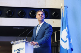 Συνάντηση Θεοχάρη με τον Υφυπουργό Ενέργειας του Αζερμπαϊτζάν