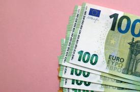 Πότε πληρώνει το επίδομα των 100 ευρώ για τους εργαζόμενους